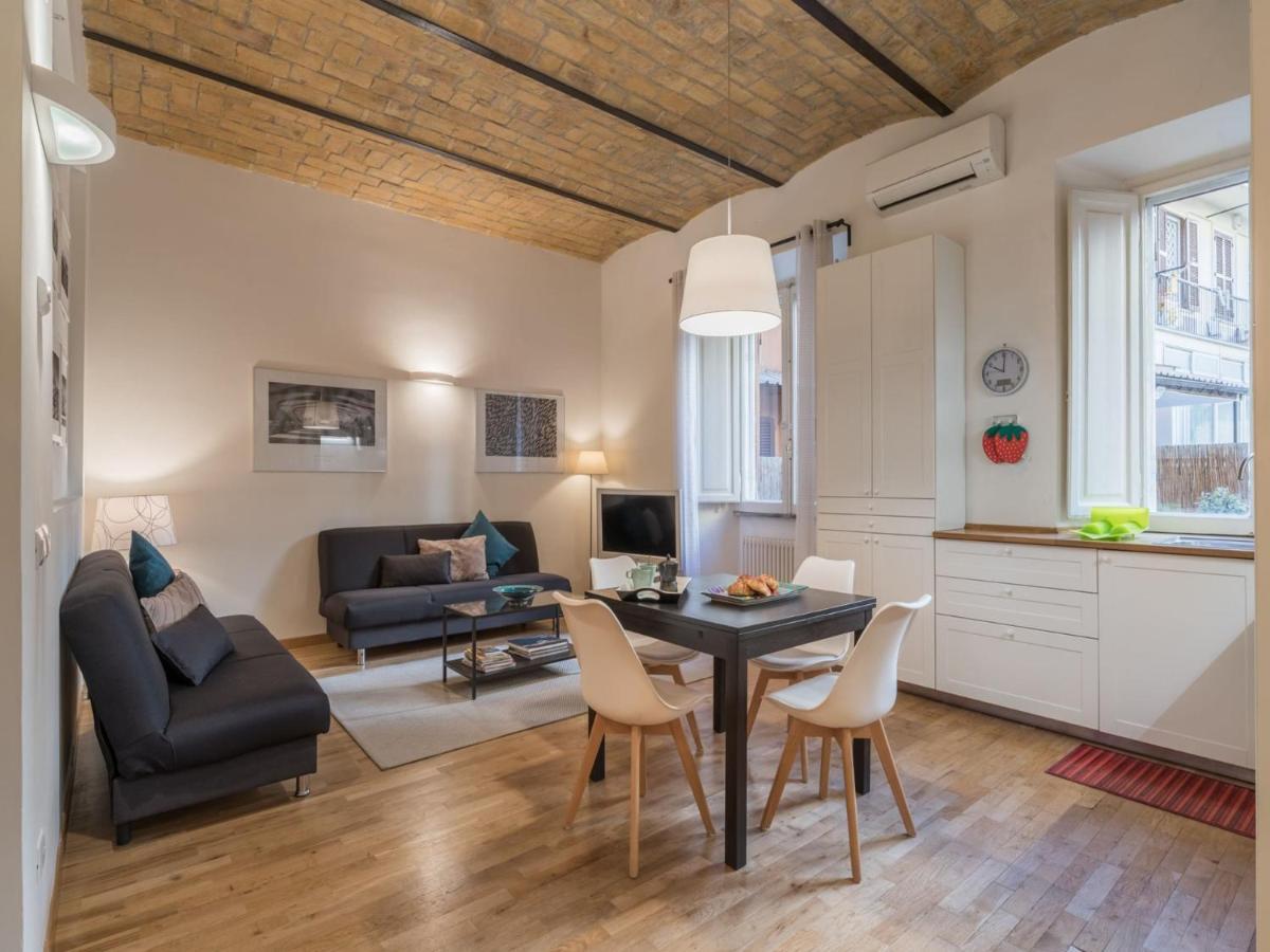 The Best Rent - Elegant Flat Near Colosseum Рим Экстерьер фото